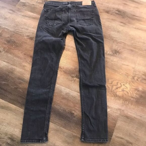 Hollister Jeans - Picture 3 of 4